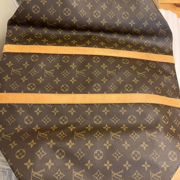 EXCELLENT!! Louis Vuitton Monogram Keepall Travel Bag + LV Luggage Tag + More - Picture 12 of 16